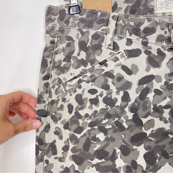 Current Elliot The Welt Pocket Ankle Skinny in Steel Grey Scooter Leopard, 31 - Picture 6 of 10